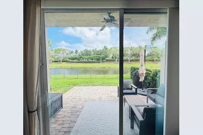 8469 Calabria Lakes Drive, Boynton Beach, FL 33473 - Photo 31