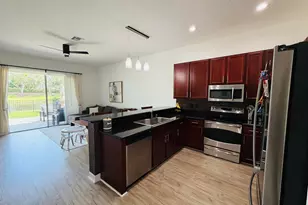 8469 Calabria Lakes Drive, Boynton Beach, FL 33473 - Photo 13