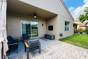 8469 Calabria Lakes Drive, Boynton Beach, FL 33473 - Photo 37