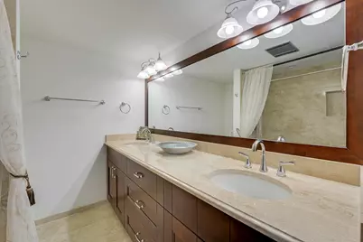 210 Wellington E, West Palm Beach, FL 33417 - Photo 17