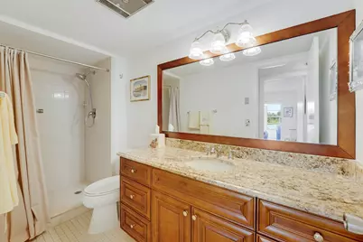 210 Wellington E, West Palm Beach, FL 33417 - Photo 19