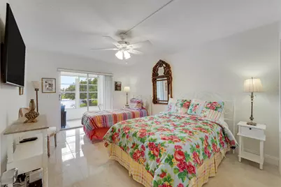 210 Wellington E, West Palm Beach, FL 33417 - Photo 15