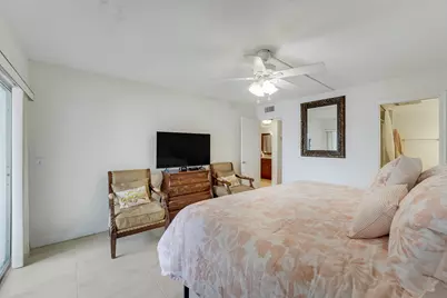 210 Wellington E, West Palm Beach, FL 33417 - Photo 13
