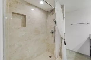 210 E Wellington E, West Palm Beach, FL 33417 - Photo 19