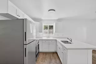 2902 NW 44th St, Miami, FL 33142 - Photo 13