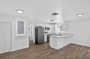 2902 NW 44th St, Miami, FL 33142 - Photo 9