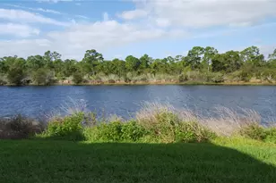 3624 NW Adriatic Ln, Jensen Beach, FL 34957 - Photo 9