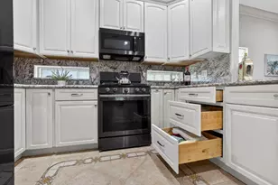 118 Kensington Way, Royal Palm Beach, FL 33414 - Photo 7