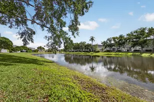 118 Kensington Way, Royal Palm Beach, FL 33414 - Photo 43
