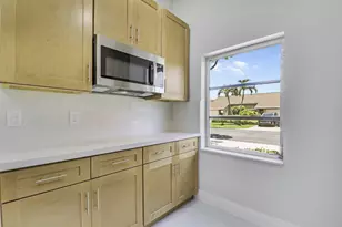 8157 Springtree Rd, Boca Raton, FL 33496 - Photo 5