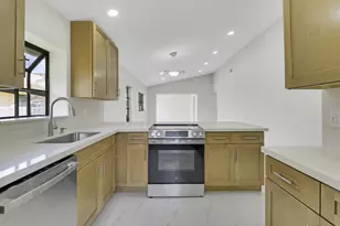 8157 Springtree Rd, Boca Raton, FL 33496 - Photo 3