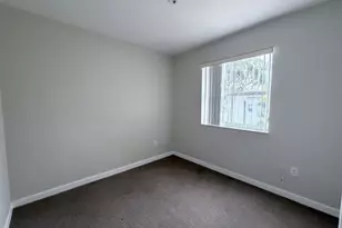 933 NE 42nd Ave, Homestead, FL 33033 - Photo 9