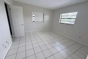 639 SW 3rd Terrace, Homestead, FL 33034 - Photo 5
