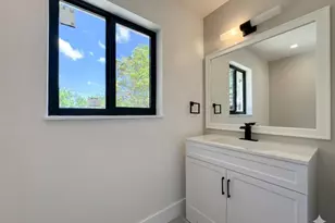 1795 Lauderdale Manor Dr, Fort Lauderdale, FL 33311 - Photo 11