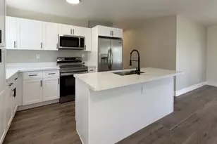 1795 Lauderdale Manor Dr, Fort Lauderdale, FL 33311 - Photo 11