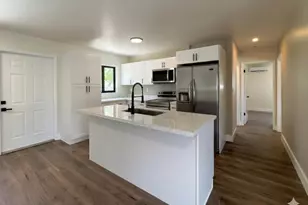 1795 Lauderdale Manor Dr, Fort Lauderdale, FL 33311 - Photo 3