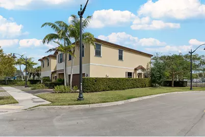 4622 Belgian Lane, Davie, FL 33314 - Photo 3