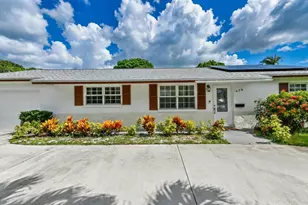 428 Alemeda Dr, Palm Springs, FL 33461 - Photo 15