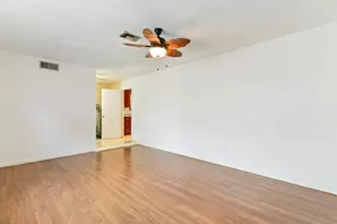 428 Alemeda Dr, Palm Springs, FL 33461 - Photo 9