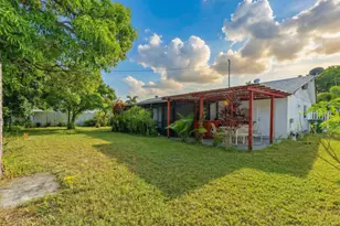 428 Alemeda Dr, Palm Springs, FL 33461 - Photo 13