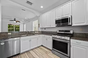 603 Castle Dr, Palm Beach Gardens, FL 33410 - Photo 5