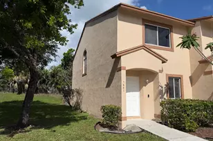 1601 Lakeview Dr W, Royal Palm Beach, FL 33411 - Photo 3