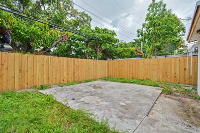 411B NE 57th Court, Oakland Park, FL 33334 - Photo 13