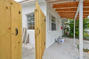 411B NE 57th Ct, Oakland Park, FL 33334 - Photo 11