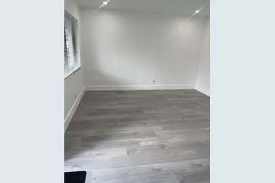880 NW 8th Avenue, Pompano Beach, FL 33060 - Photo 5