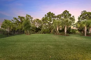 373 SE Filoli Dr, Port Saint Lucie, FL 34984 - Photo 9