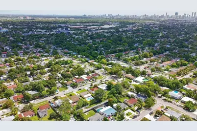 995 NE 156th Terrace, North Miami Beach, FL 33162 - Photo 25