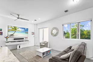 1110 NE 14th Ave, Fort Lauderdale, FL 33304 - Photo 9