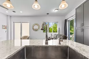 1110 NE 14th Ave, Fort Lauderdale, FL 33304 - Photo 15