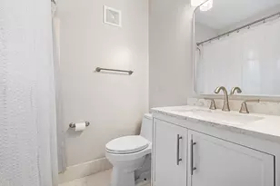 2747 NE 15th St, Pompano Beach, FL 33062 - Photo 21