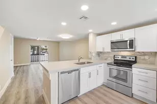2747 NE 15th St, Pompano Beach, FL 33062 - Photo 9