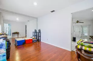 10325 NW 42nd Dr, Coral Springs, FL 33065 - Photo 15