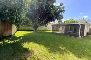 827 Franklin Rd, West Palm Beach, FL 33405 - Photo 17