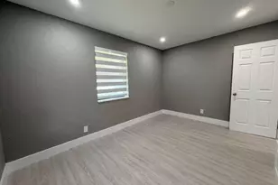 827 Franklin Rd, West Palm Beach, FL 33405 - Photo 5