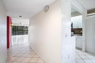 13701 SW 12th St, Pembroke Pines, FL 33027 - Photo 5