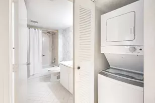 13701 SW 12th St, Pembroke Pines, FL 33027 - Photo 23