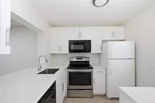9430 Poinciana Pl, Davie, FL 33324 - Photo 19