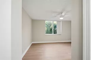 9430 Poinciana Pl, Davie, FL 33324 - Photo 13