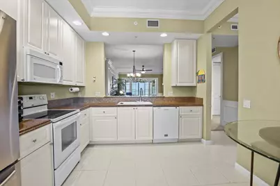 26 Harbour Isle Drive W #Ph06, Fort Pierce, FL 34949 - Photo 13
