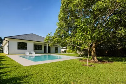 513 SW South Carolina Drive, Stuart, FL 34994 - Photo 3