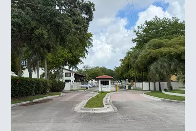 3300 NW 46th Street #104, Oakland Park, FL 33309 - Photo 9