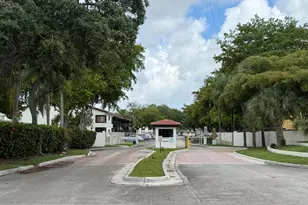 3300 NW 46th St, Oakland Park, FL 33309 - Photo 9