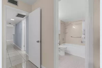 1940 NE 2nd Avenue #106j, Wilton Manors, FL 33305 - Photo 17