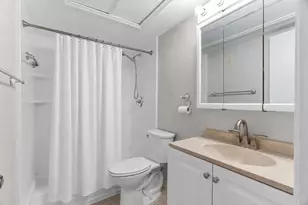 1940 NE 2nd Ave, Wilton Manors, FL 33305 - Photo 13
