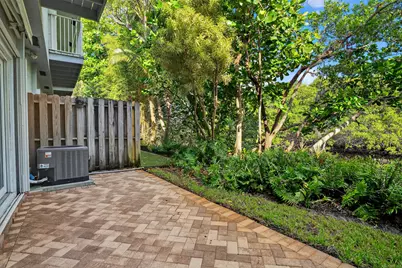 1777 NE 4th Avenue, Fort Lauderdale, FL 33305 - Photo 17