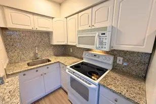 627 NE 10th Ave, Fort Lauderdale, FL 33304 - Photo 5